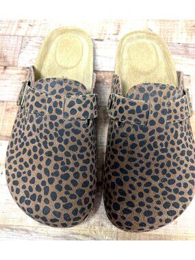 Leopard Print Clog Sandals With Adjustable Strap & Cushioned Insole US 7.5